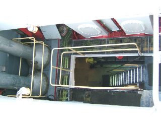 Машинное отделение теплохода "Белинский" (вид сверху) (фото)