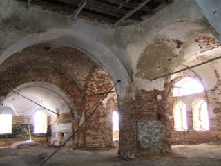 Соловецкий монастырь - неотреставрированное помещение (фото)